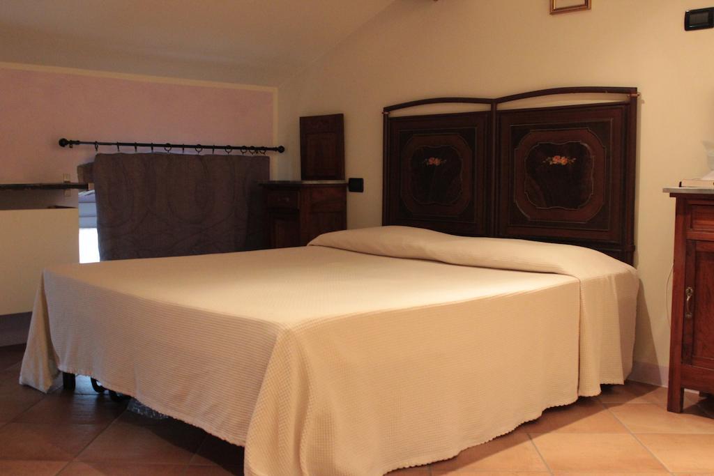 Agriturismo Arte Contadina Fiorenzuola dʼArda Chambre photo